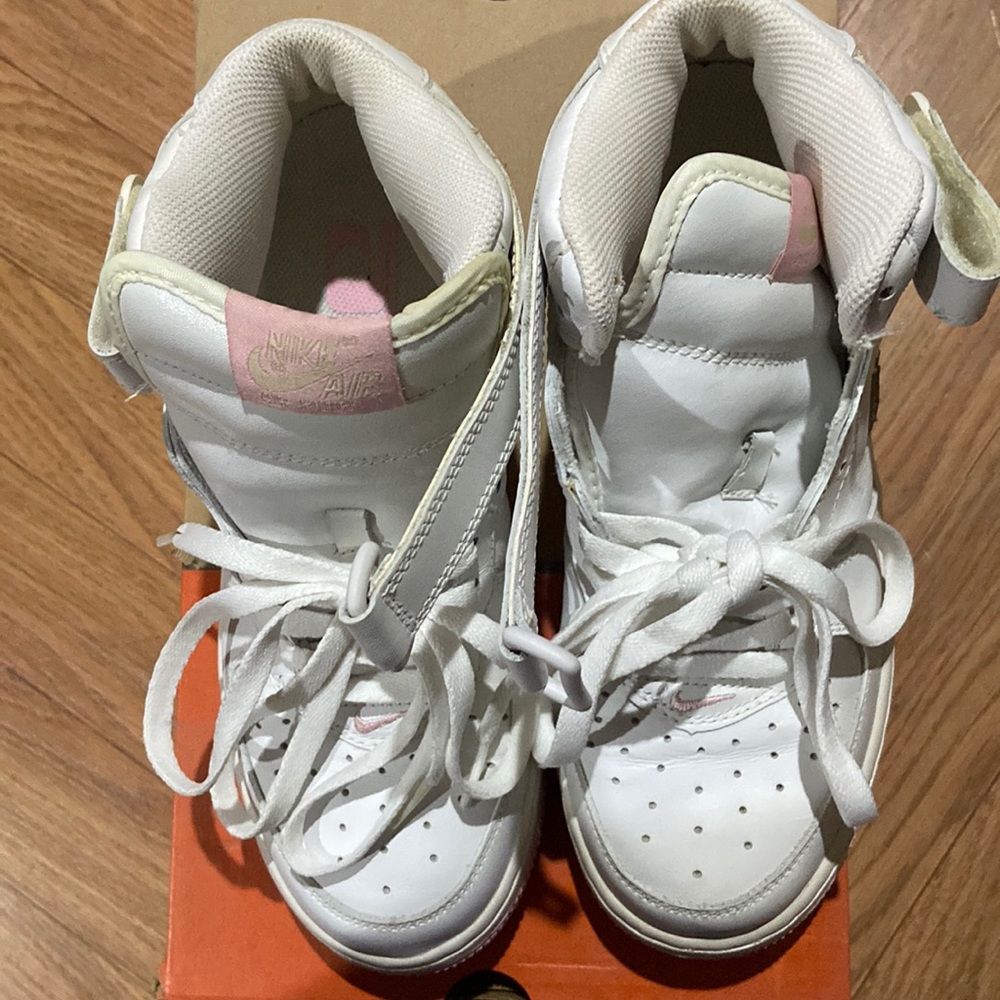 WMNS AIR FORCE I MID, Size 7, White/Shy Pink-Net